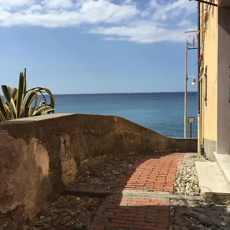 Savoia 4* Генуя