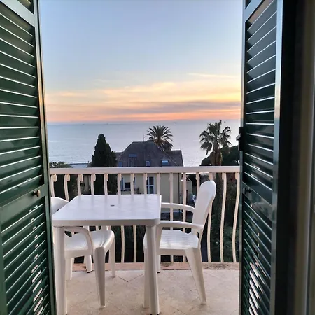 Apart Otel Savoia Cenova